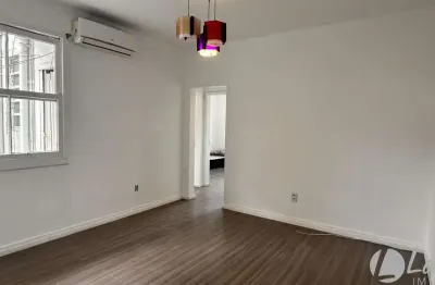 Apartamento 2 dormitórios à venda centro histórico porto alegre/rs