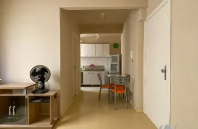 Apartamento mobiliado em frente ao exército no Centro Histórico