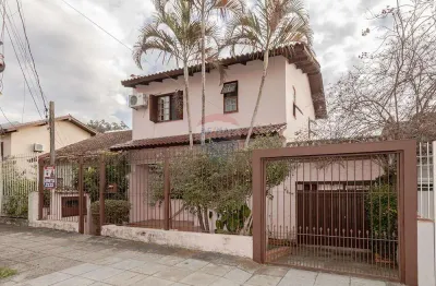 Casa com 4 quartos à venda no Passo da Areia, Porto Alegre 
