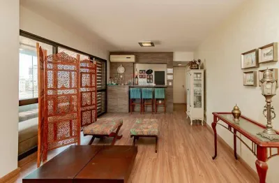 Apto com 96m² no Alto da Bela Vista e com uma vista espetacular de Porto Alegre