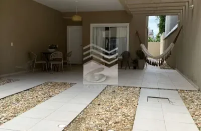 Sobrado de 3 quartos, no bairro balneário perequê , em porto belo