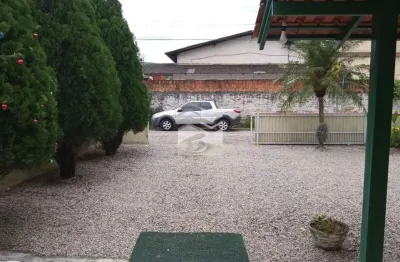 Casa de 3 quartos, no bairro balneário perequê , em porto belo