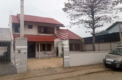 Casa de 6 quartos, no bairro balneário perequê, em porto belo