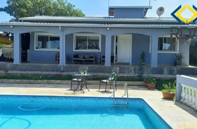 Venha se encantar com essa maravilhosa chácara, localizada em um lugar tranquilo e cercado pela natureza, no coração do mosteiro de itaici