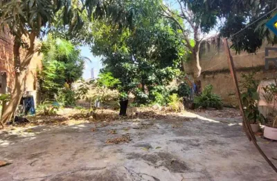 Com uma localização estratégica, este imóvel oferece possibilidades para investidores visionários que desejam aproveitar todo o potencial deste imovel