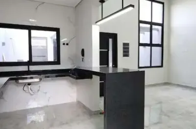 Venha se encantar com essa maravilhosa casa! com 3 quartos, incluindo uma suíte, você terá todo o conforto e privacidade que sua família merece.