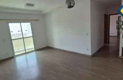 Venha morar no coração da cidade em um amplo apartamento com 3 quartos, sendo 1 suíte, perfeito para acomodar toda a sua família com conforto