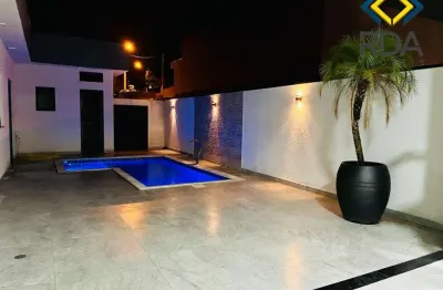 Venha conhecer essa incrível casa que está esperando por você! com três suítes, sendo uma máster, você terá todo o conforto e privacidade que merece
