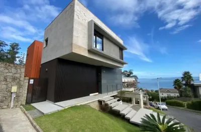 Casa de 3 quartos, alto padrão, à venda no cacupé, em florianópolis.