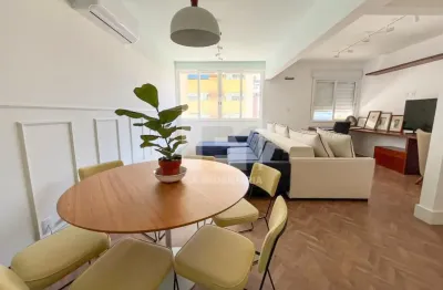 Apartamento de 2 quartos com vaga e elevador à venda no Centro