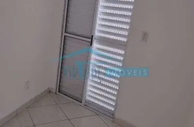 Casa Padrão para Locação no bairro Chácara Seis de Outubro, 2 suíte, 2 vagas, 80 m