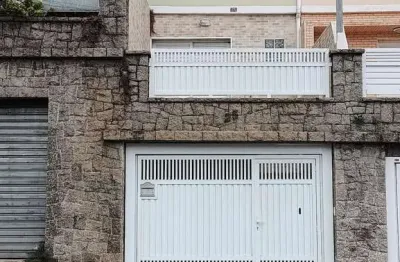 Casa com 3 quartos para alugar na Rua Cardoso Franco, 25, Vila Firmiano Pinto, São Paulo