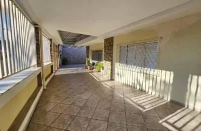 “descubra o charme e o conforto desta incrível casa no jardim itália, em amparo!