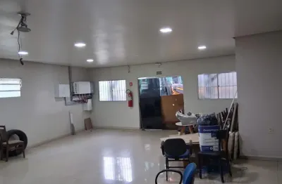 Galpão comercial disponível para locação imediata próx ao aeroporto
