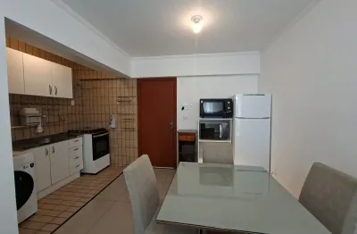 Excelente apartamento mobiliado, localizado no centro da cidade.