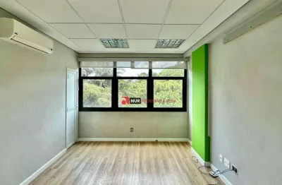 Sala comercial com 53,19m², 3 ambientes + copa e wc. ar cond., 1 vaga.