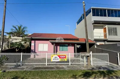 Casa com 5 quartos à venda na rua josé vergínio zanin, 651, brasília, itapoá, 173 m2 por r$ 675.000