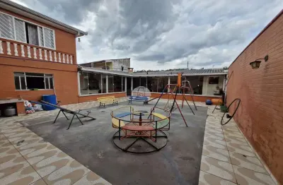 Casa com 3 quartos à venda na rua delegado theolindo baptista de siqueira, 606, jardim paraíso, almirante tamandaré, 300 m2 por r$ 1.065.000