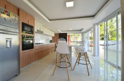 Casa com 3 quartos à venda na rua higino mazzarotto, 142, vista alegre, curitiba, 203 m2 por r$ 2.100.000
