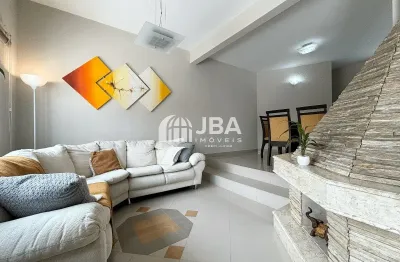 Belíssimo sobrado triplex no xaxim - 166m² de área construída