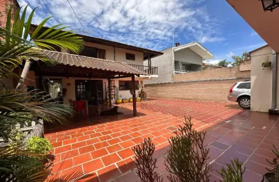 Sobrado em pinhais  a venda , melhor região! grande potencial