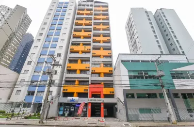Sala comercial à venda na rua vinte e quatro de maio, 412, rebouças, curitiba, 43 m2 por r$ 160.000