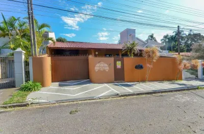 Casa com 3 quartos à venda na rua da imbuia, 127, barreirinha, curitiba, 192 m2 por r$ 974.999