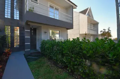 Casa com 3 quartos à venda na rua sapopema, 136, santa cândida, curitiba, 141 m2 por r$ 699.000