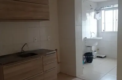 Aluga-se apartamento com 2 dormitórios com sacada e uma vaga de garagem