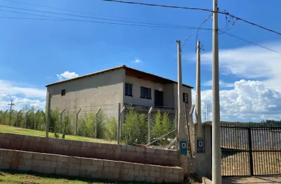 Chácara á Venda com 1.000m2 com 3 dormitórios e piscina em Mairinque SP