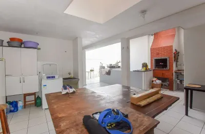 Casa com 2 quartos à venda na rua bernardo jacintho da veiga, 715, novo mundo, curitiba, 250 m2 por r$ 950.000