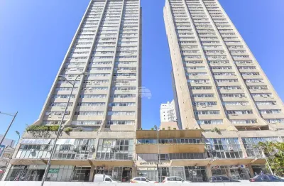 Sala comercial à venda na travessa nestor de castro, 247, centro, curitiba, 26 m2 por r$ 100.000