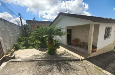 Casa com 8 quartos à venda na Avenida Londres, 812, Rio Verde, Colombo, 200 m2 por R$ 465.000