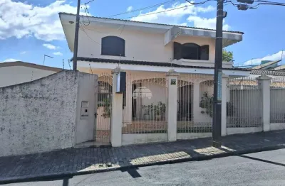 Casa com 4 quartos à venda na rua saldanha nassar, 90, santana, guarapuava, 207 m2 por r$ 695.000