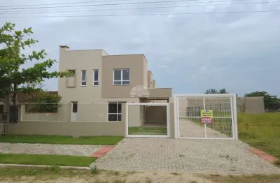 Casa em condomínio fechado com 2 quartos à venda na avenida curitiba, 00, coroados, guaratuba, 84 m2 por r$ 390.000