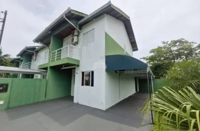 Casa com 3 quartos à venda na rua dom pedro ii, 800, centro, guaratuba, 103 m2 por r$ 850.000