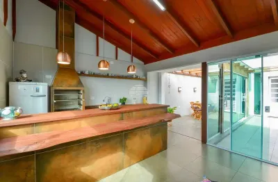 Casa em condomínio fechado com 4 quartos à venda na rua padre júlio saavedra, 278, uberaba, curitiba, 185 m2 por r$ 932.000