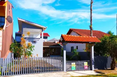Casa com 3 quartos à venda na rua presidente lincoln, 952, brasília, itapoá, 191 m2 por r$ 630.000