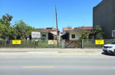 Casa com 8 quartos à venda na alameda celso ramos, 664 e 676, cambijú, itapoá, 192 m2 por r$ 1.300.000