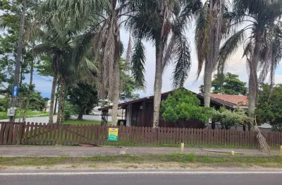 Casa com 3 quartos para alugar na RUA 973 CORVINA, 386, Paese, Itapoá, 110 m2 por R$ 1.995