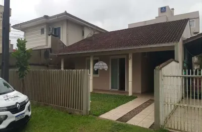 Casa com 4 quartos à venda na rua eurico lacerda bittencourt, 411, paese, itapoá, 121 m2 por r$ 680.000