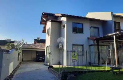 Casa em condomínio fechado com 3 quartos à venda na rua das hortências, 181, são marcos, joinville, 185 m2 por r$ 1.010.000