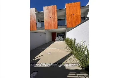 Casa com 3 quartos à venda na rua presidente kennedy, 807, iririú, joinville, 100 m2 por r$ 574.000