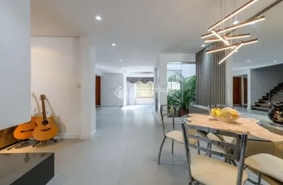 Casa com 4 quartos à venda na rua miracema, 297, chácara das pedras, porto alegre, 310 m2 por r$ 2.000.000