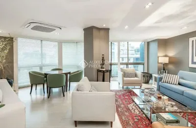 Apartamento com 3 quartos à venda na avenida coronel lucas de oliveira, 655, mont serrat, porto alegre por r$ 3.950.000