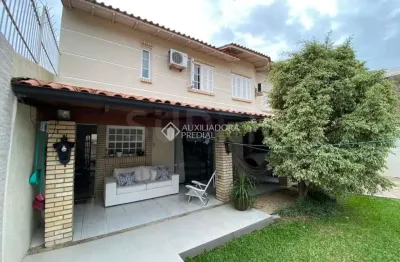 Casa com 5 quartos à venda na avenida polar, 415, jardim floresta, porto alegre por r$ 830.000