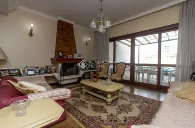 Casa com 4 quartos à venda na rua geraldo souza moreira, 65, passo da areia, porto alegre, 110 m2 por r$ 1.100.000