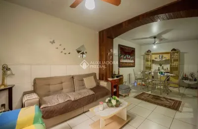 Casa com 3 quartos à venda na beco andaraí, 614, passo da areia, porto alegre por r$ 990.000