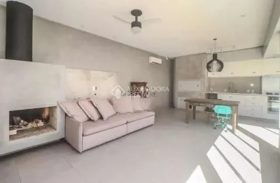 Casa com 4 quartos à venda na travessa venezuela, 85, navegantes, porto alegre por r$ 1.590.000