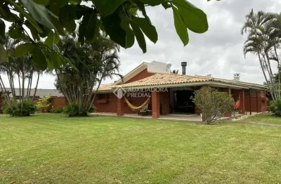 Casa com 4 quartos à venda na rua emboa, 190, atlântida, xangri-lá, 200 m2 por r$ 1.700.000
